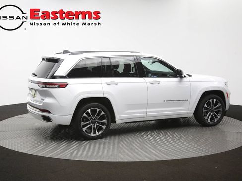 Used 2023 Jeep Grand Cherokee Overland w/ Advanced Protech Group III AWD/4WD image 47