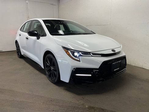 Used 2021 Toyota Corolla SE w/ Carpet Mat Package (TMS) image 1
