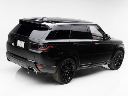 Used 2021 Land Rover Range Rover Sport HST image 3