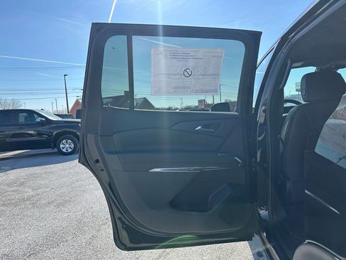 New 2026 Chevrolet Traverse LT w/ Sun and Wheel Package image 9