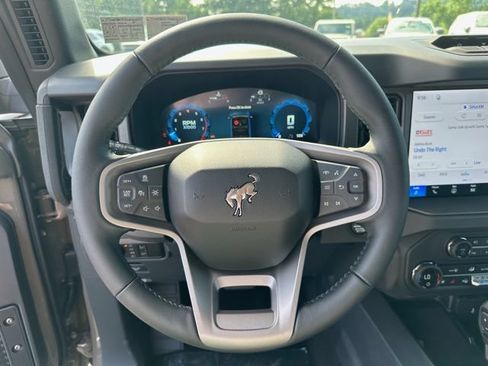 New 2026 Ford Bronco Badlands AWD/4WD image 8