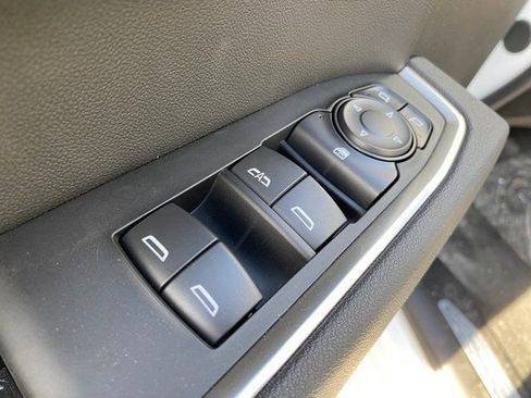 New 2026 GMC Sierra 1500 Elevation image 16