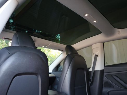 Used 2019 Tesla Model 3 Long Range AWD/4WD image 18