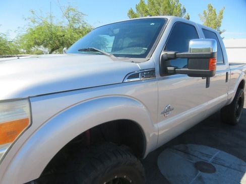 Used 2012 Ford F250 XLT w/ XLT Premium Pkg AWD/4WD image 8