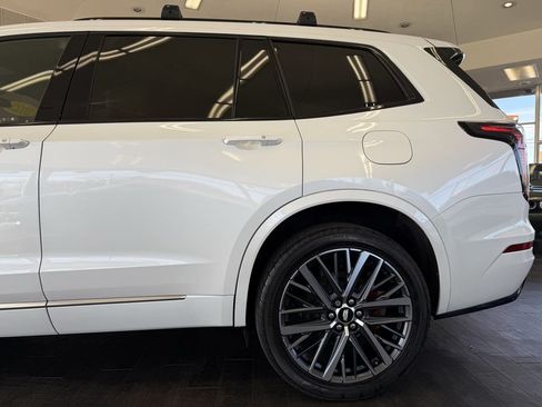 Used 2023 Cadillac XT6 Sport AWD/4WD image 16
