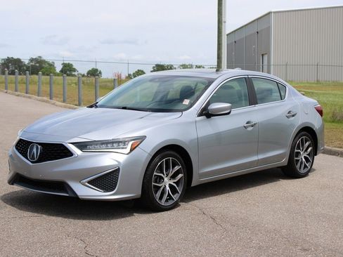 Used 2020 Acura ILX image 2