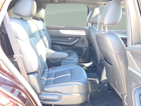 Used 2024 MAZDA CX-90 3.3 Turbo w/ Premium Plus Pkg image 16