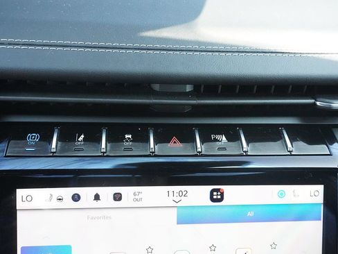 Used 2023 Jeep Grand Cherokee Overland w/ Luxury Tech Group IV AWD/4WD image 59