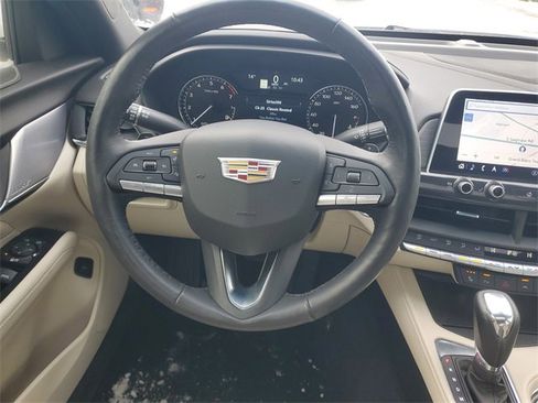 Certified 2025 Cadillac CT4 Luxury image 29