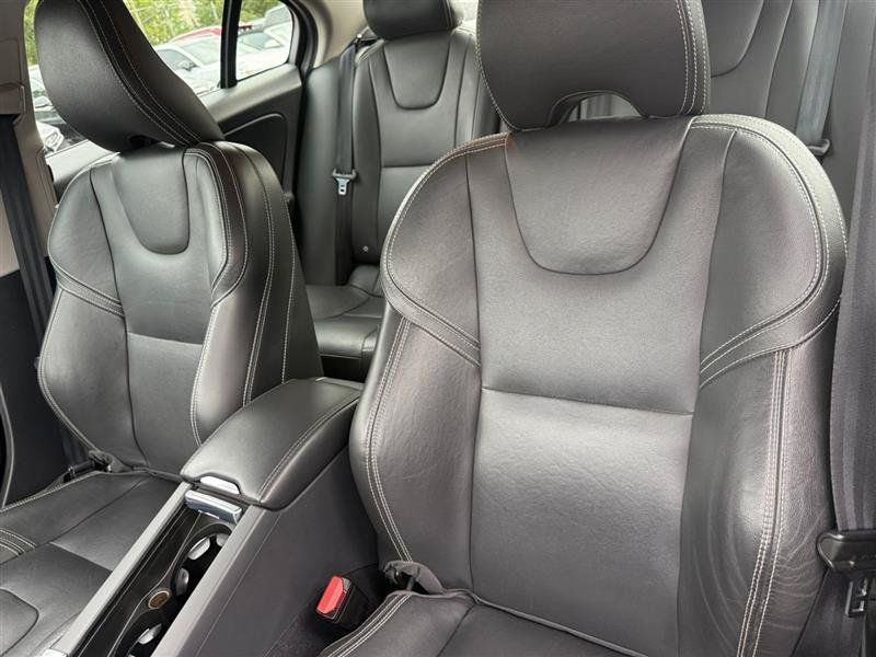 Used 2018 Volvo S60 T5 Dynamic w/ Protection Package AWD/4WD image 11