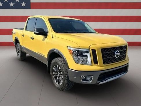 Used 2018 Nissan Titan PRO-4X AWD/4WD image 2
