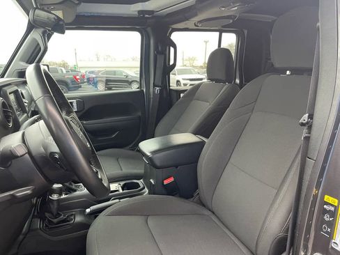 Used 2022 Jeep Gladiator Willys image 19