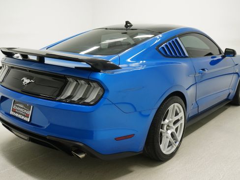 Used 2021 Ford Mustang Premium w/ Equipment Group 201A RWD image 4