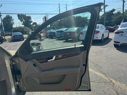 Used 2012 Mercedes-Benz C 300 4MATIC Sedan image 11