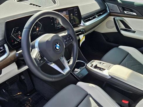 New 2026 BMW X1 xDrive28i image 3