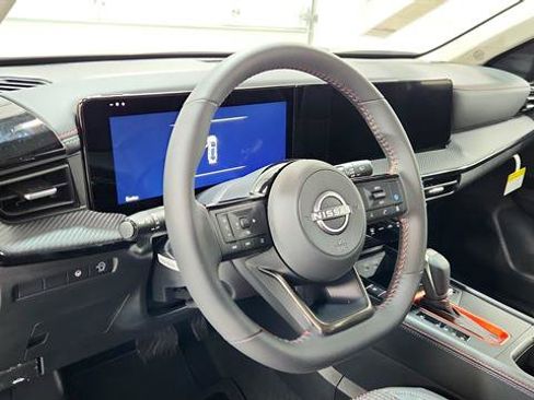 Certified 2026 Nissan Kicks SR FWD image 10