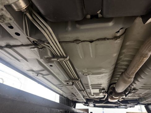 Used 2005 Buick Century Custom image 33