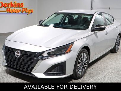 Used 2024 Nissan Altima 2.5 SV