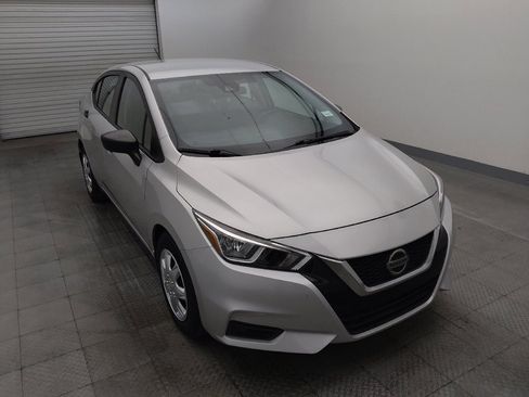 Used 2022 Nissan Versa S FWD image 14