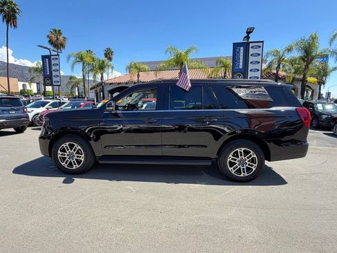 Used 2026 Ford Expedition Max Active RWD image 7