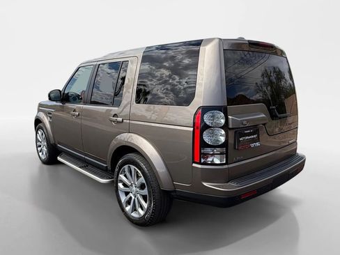 Used 2016 Land Rover LR4 HSE LUX image 3