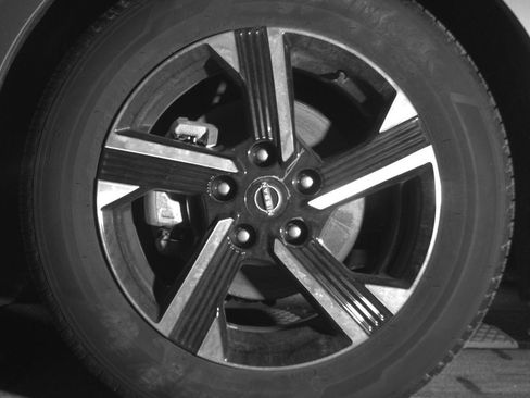 Used 2025 Nissan Sentra SV FWD image 12