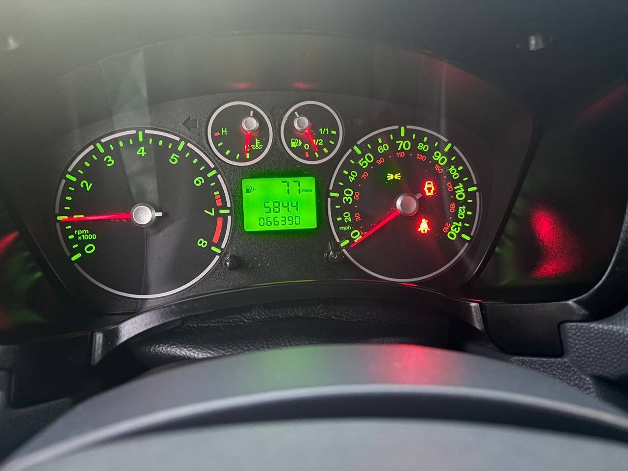 Used 2010 Ford Transit Connect XLT FWD image 22