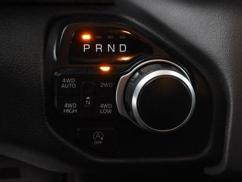 Used 2019 RAM 1500 Big Horn image 32