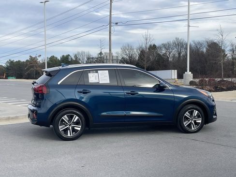 Used 2020 Kia Niro LXS image 8