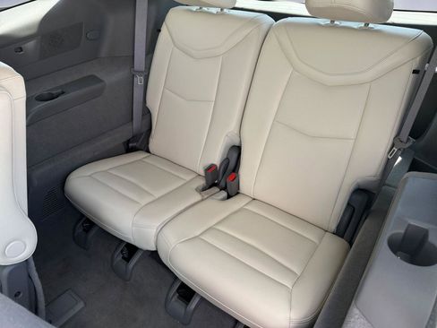 Used 2023 Cadillac XT6 Premium Luxury AWD/4WD image 18