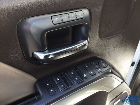 Used 2016 Chevrolet Silverado 2500 LTZ w/ LTZ Plus Package image 27