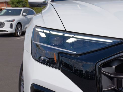 New 2025 Audi Q8 Premium Plus image 3