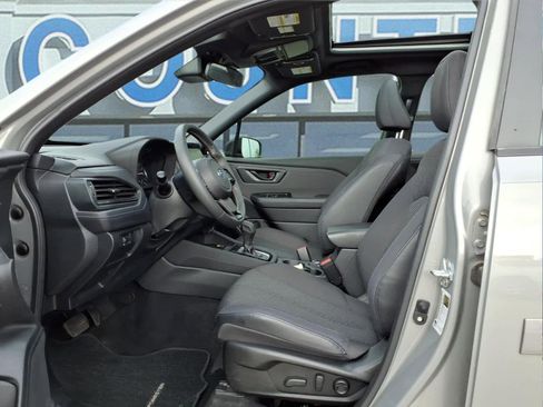 Used 2025 Subaru Forester Premium AWD/4WD image 10