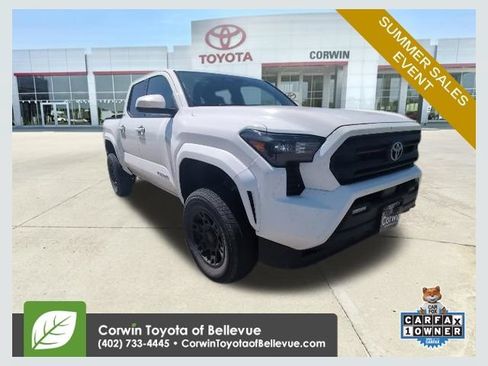 Used 2024 Toyota Tacoma SR5 AWD/4WD image 1