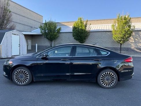 Used 2017 Ford Fusion SE w/ Fusion SE Technology Package AWD/4WD image 1