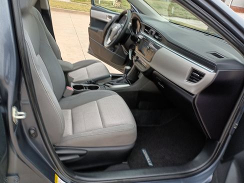 Used 2015 Toyota Corolla LE image 20