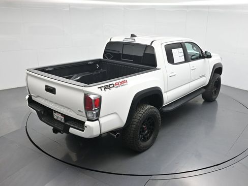 Used 2022 Toyota Tacoma TRD Off-Road w/ Technology Package AWD/4WD image 38
