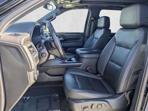 Used 2023 Chevrolet Suburban Z71 w/ Luxury Package image 16