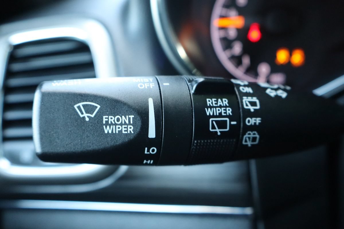 Used 2021 Jeep Grand Cherokee Limited AWD/4WD image 32
