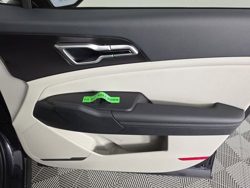 New 2026 Kia Sportage EX w/ EX Panorama Roof Package image 40