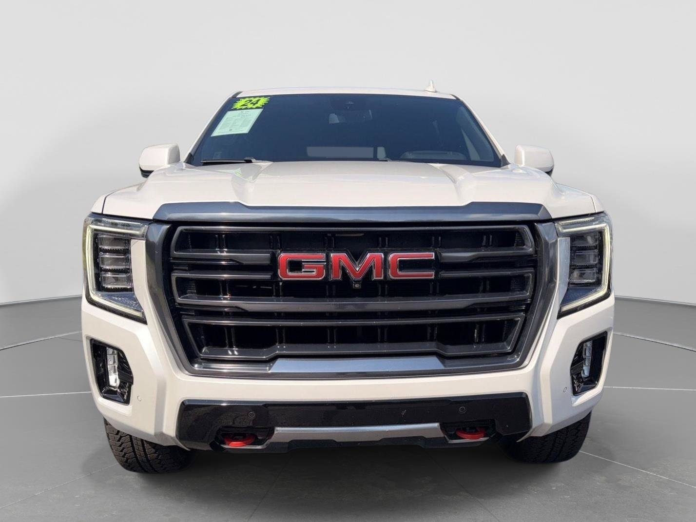 Used 2024 GMC Yukon XL AT4 w/ Technology Package AWD/4WD image 8