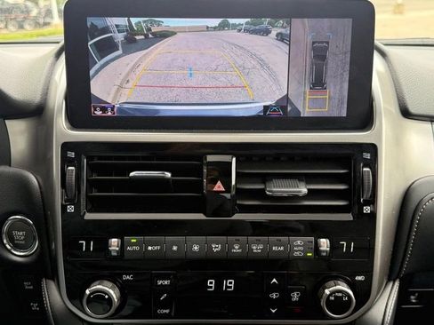 Used 2022 Lexus GX 460 Luxury w/ Sport Design Package AWD/4WD image 19