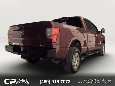 Used 2017 Nissan Titan SV RWD image 3