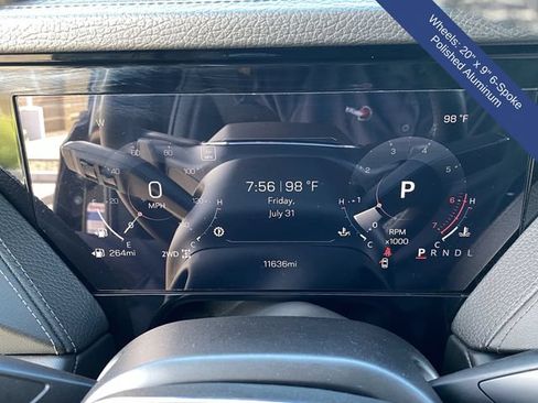 Used 2025 GMC Yukon Denali w/ Sun & Power Step Package AWD/4WD image 40