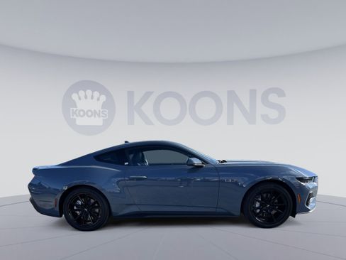Used 2025 Ford Mustang GT Premium image 8