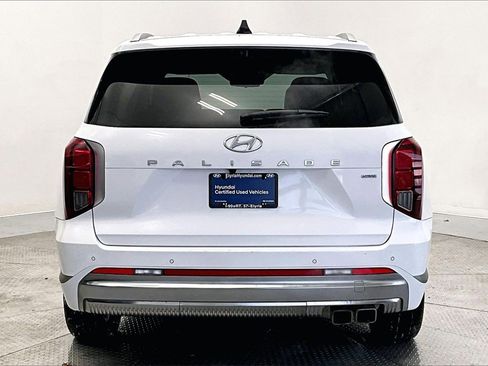 Used 2023 Hyundai Palisade Calligraphy image 4