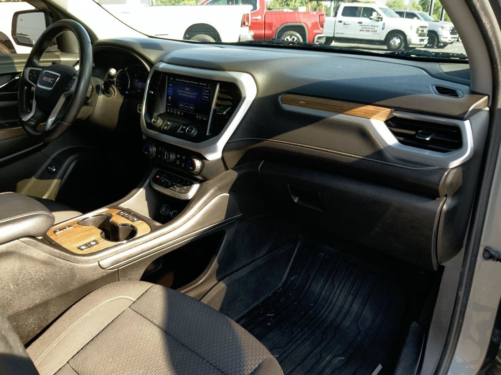 Used 2021 GMC Acadia SLE w/ Driver Convenience Package FWD image 56