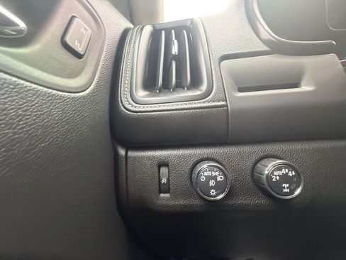 Certified 2022 GMC Canyon Denali image 23