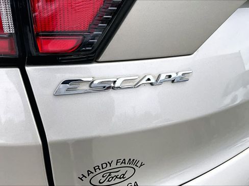 Used 2018 Ford Escape S image 28