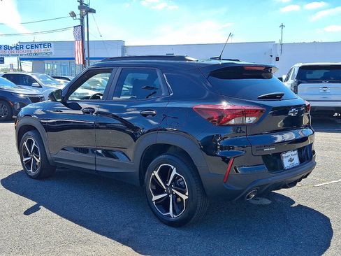 Used 2023 Chevrolet TrailBlazer RS w/ Sun and Liftgate Package AWD/4WD image 5